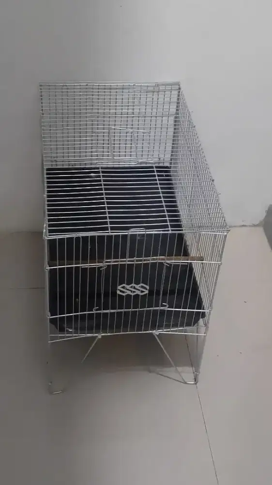 Karamba burung dan tempat jangkrik masih like new