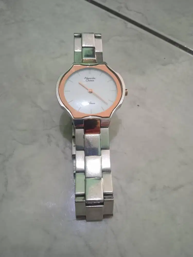 Jam tangan royal crown dan Alexander Christie