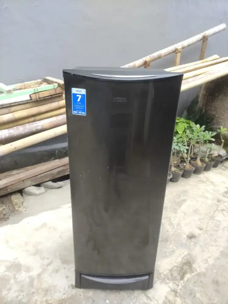 Kulkas 1 pintu aqua
