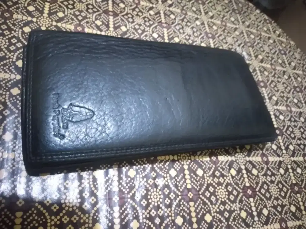 Hush pupies long wallet
