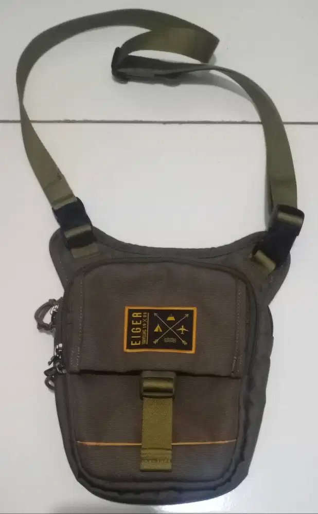 Tas selempang eiger