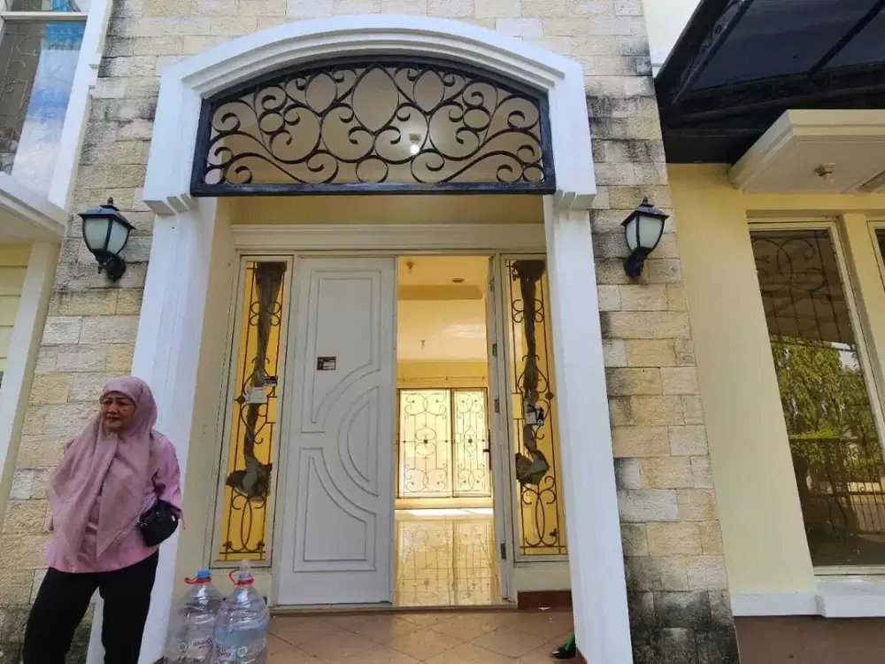DiJUAL   Rumah ASRI TENANG  di ROYAL RESIDENCE SIAP HUNI