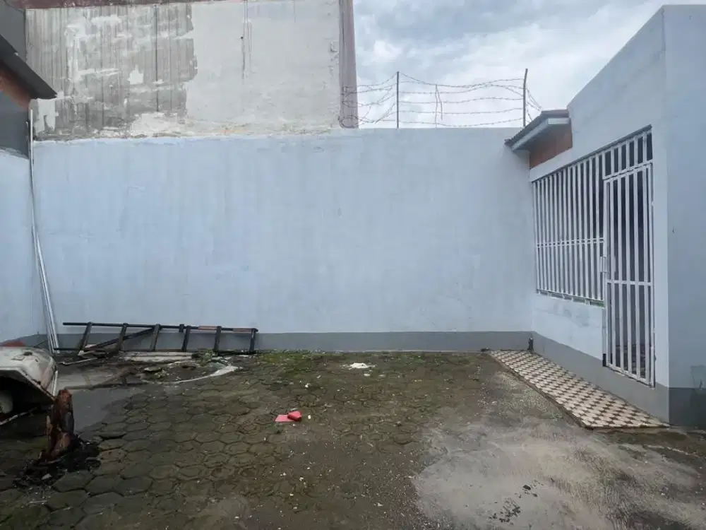 Disewakan Rumah Besar   Di Pulo Gebang Jakarta Timur