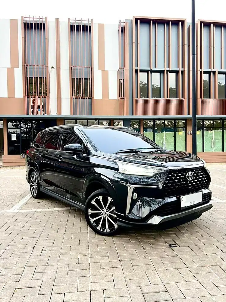 Toyota Veloz Q non TSS 2023 hitam tangan pertama
