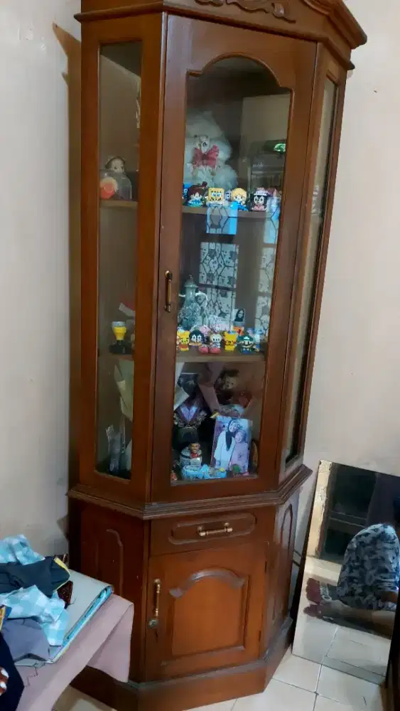 Lemari Pajangan dan Buffet tv