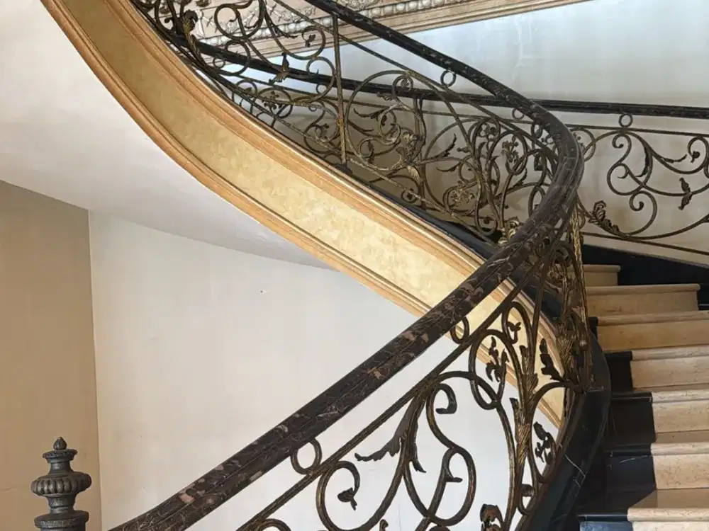 Dijual Murah Saja Rumah Siap Huni  Di Kebayoran Baru, Jakarta Selatan