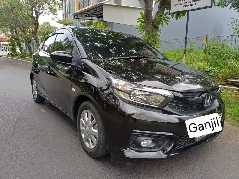Honda Brio E A/T 2023/22 Tgn 1 Pakaian Sendiri Terawat Bagus