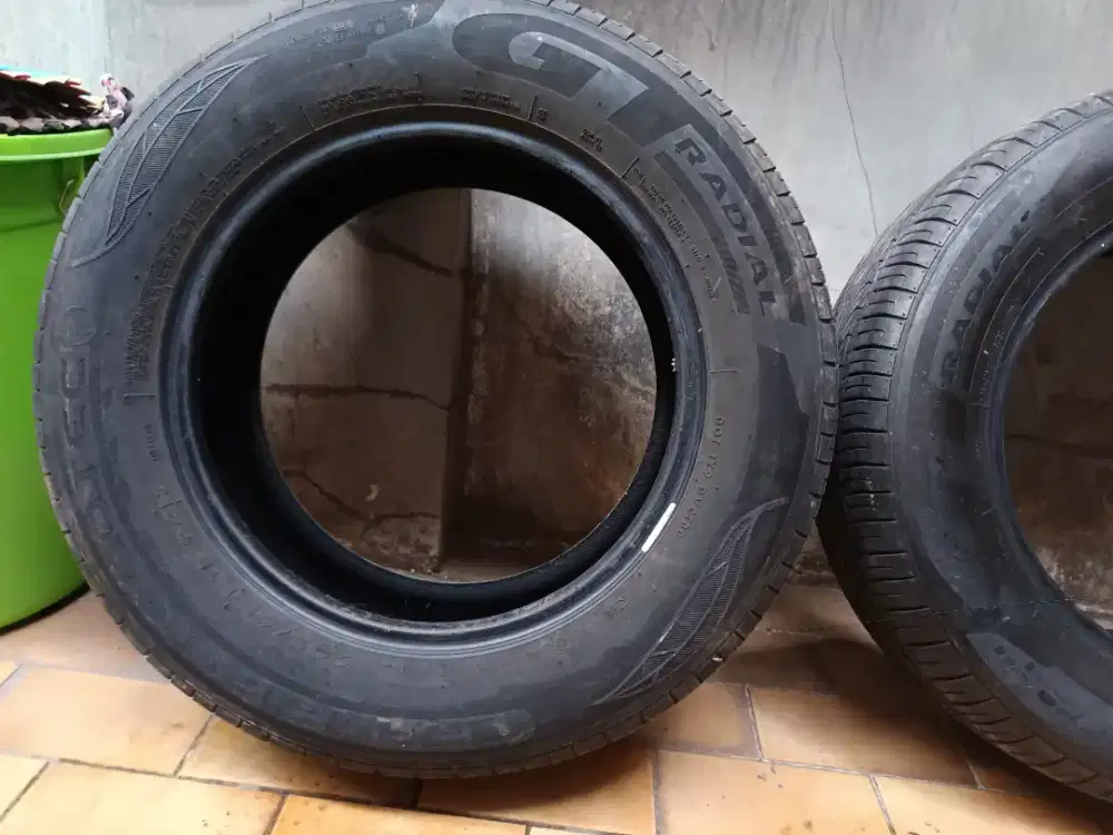 Ban Gt Radial dan Champiro 205/65
