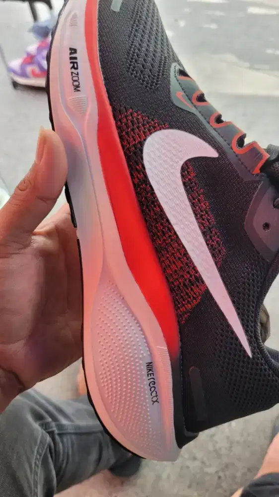 Nike air zoom 43 size