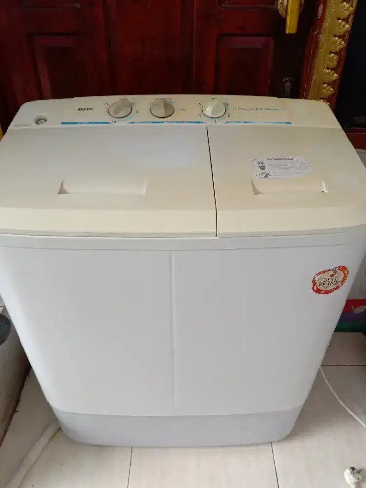 jual mesin cuci 2 tabung sanyo 8kg mesin halus body mls tenaga kenceng