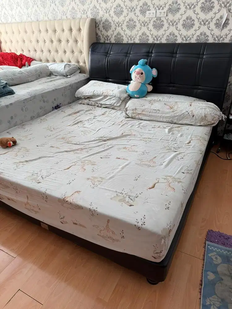 Tempat tidur merk therapedic d