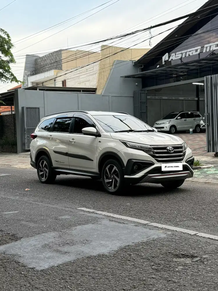 RUSH TRD 2021 / 2020 Putih Matic Bagus Murah Kredit Surabaya Bekas