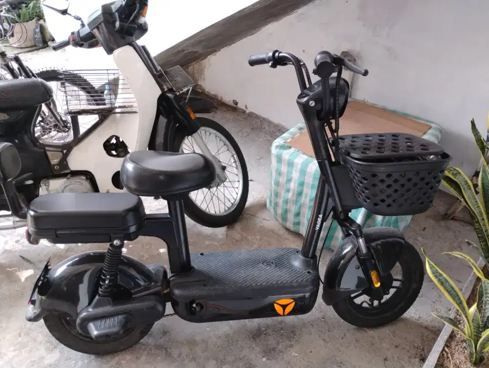 SEPEDA LISTRIK YADEA