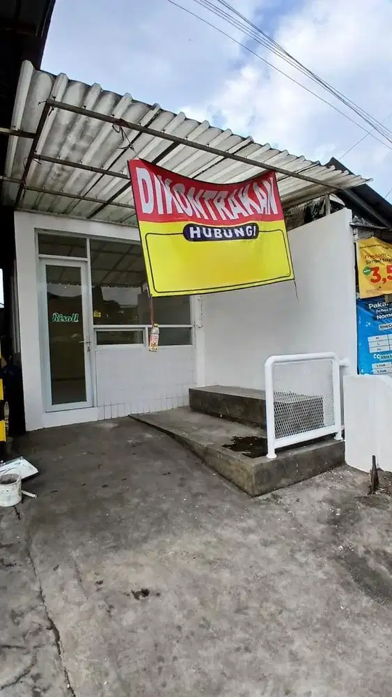 Disewakan Tahunan Tempat Strategis untuk usaha