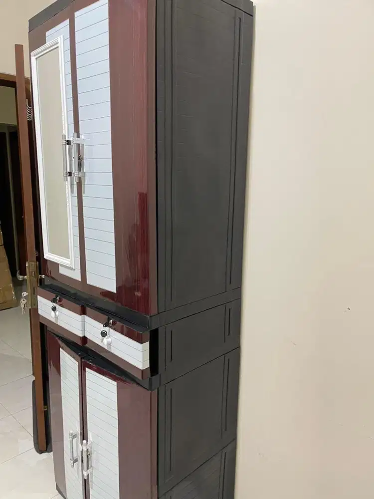 lemari serbaguna baju