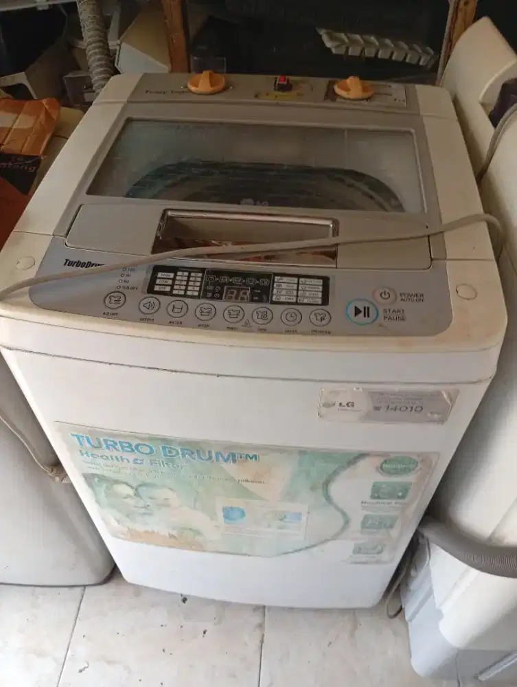 Mesin cuci bekas 1 tabung udah manual Mer Lg bodi mulus kap 8 kg