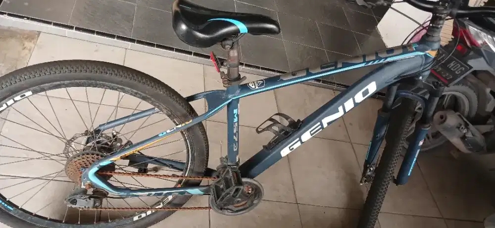 Sepeda gunung genio