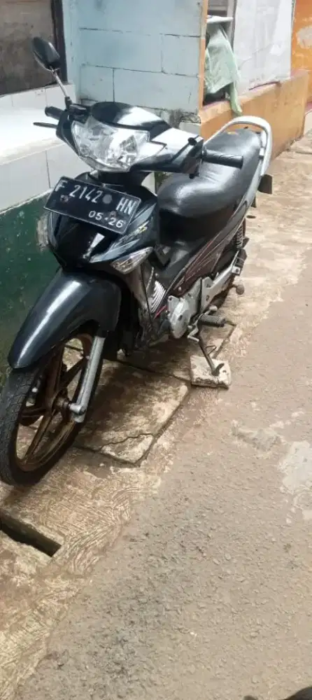 Supra x 125 tahun 2006 lengkap