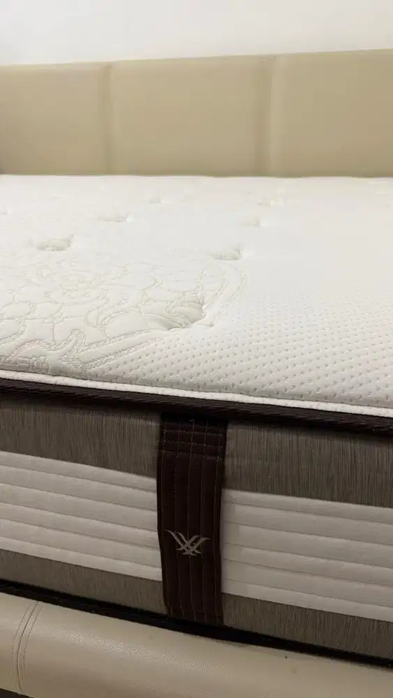 Dijual Kasur Serta Estate FULL SET [kasur + divan + sandaran]