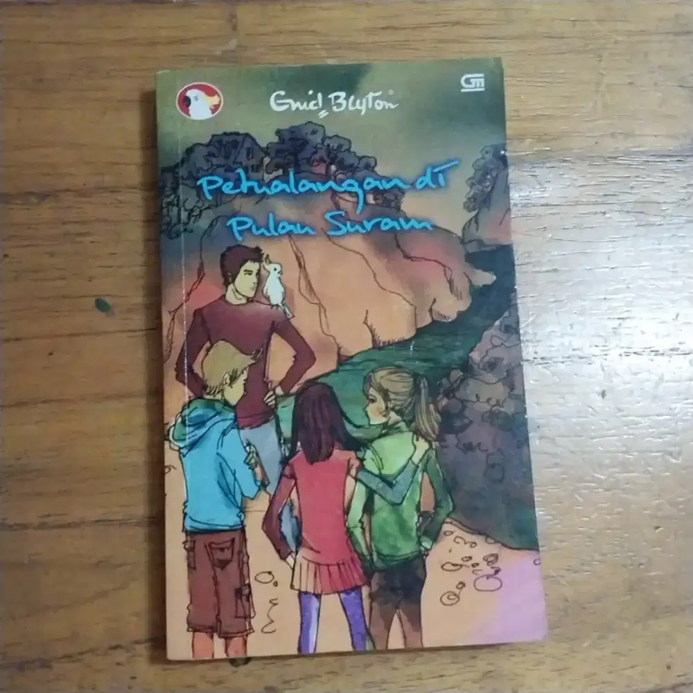 Novel Gramedia Lima Sekawan Petualangan di Pulau Suram