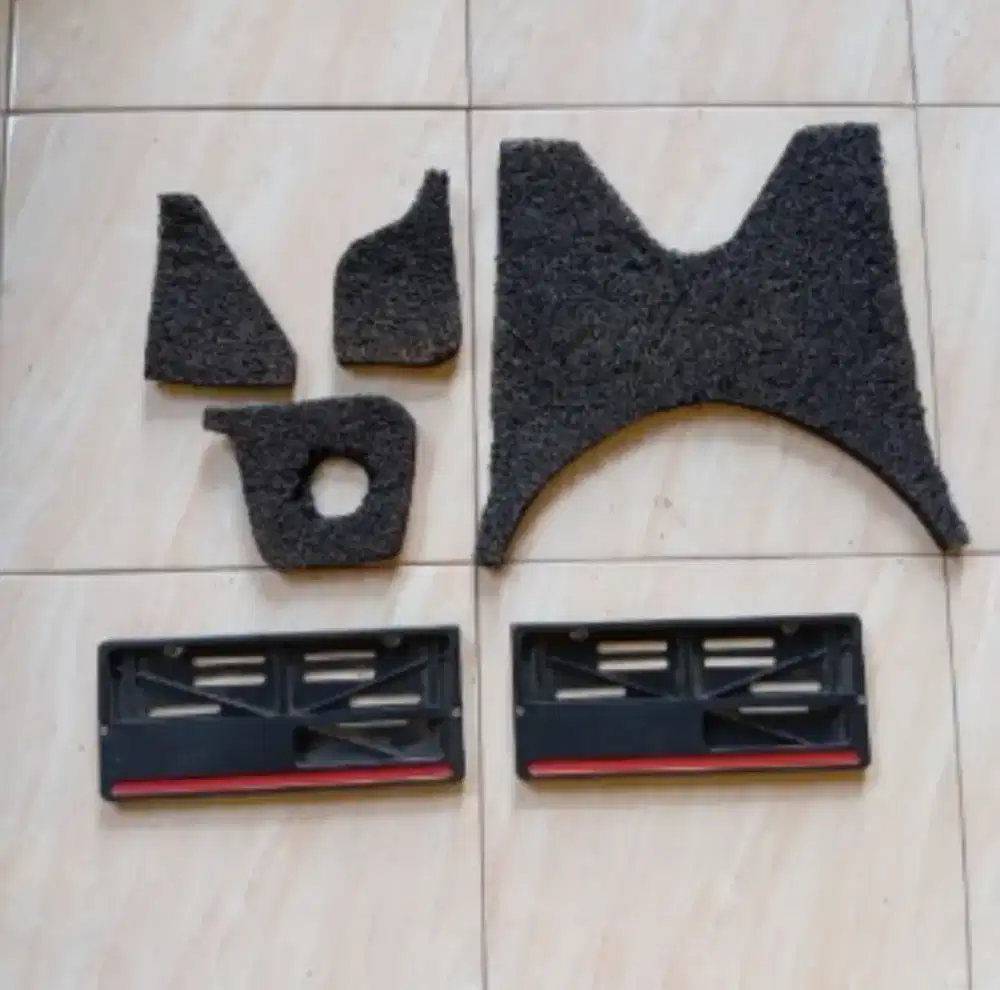 Karpet motor vario dan tempat plat