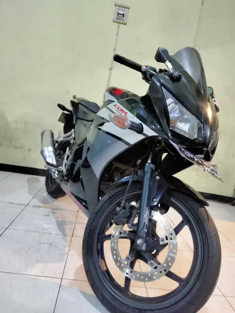 Honda CBR 2015 odo 15perak
