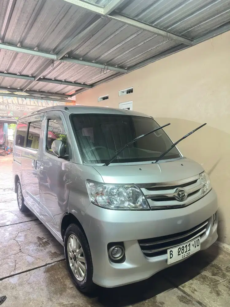 Daihatsu Luxio 2009 Bensin