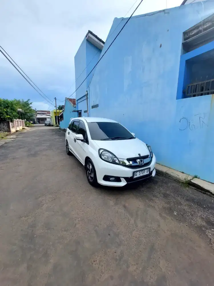 Honda mobillio 1,5 E manual