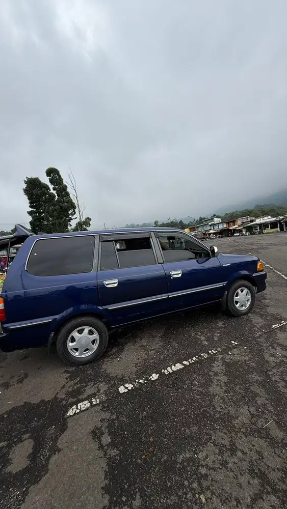 Toyota Kijang 2004 Bensin