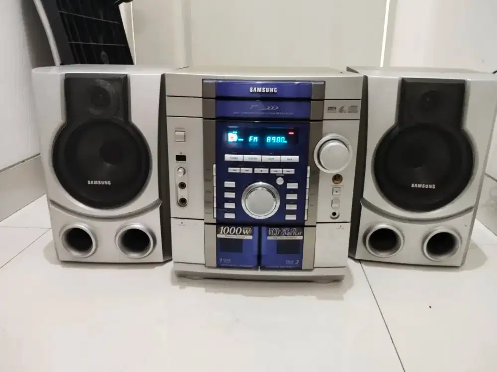 SAMSUNG COMPO TAPE CD RADIO FM