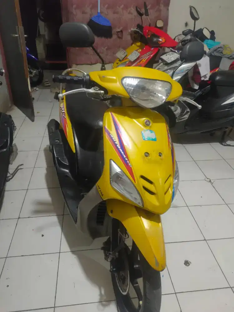Mio seporty kuning 2004 STNK BPKB faktur nik ready tangan pertama