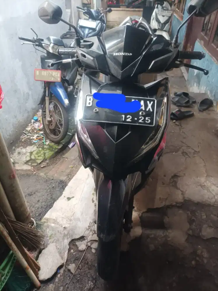 Vario 125  led 2015