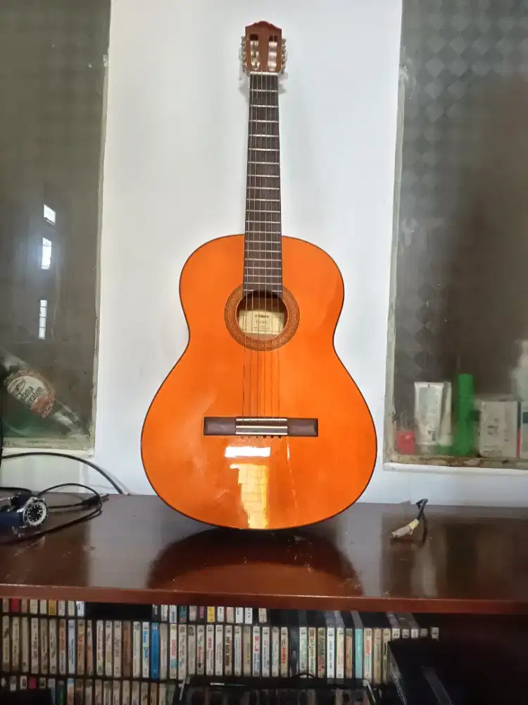 Gitar yamaha cg 102 like new