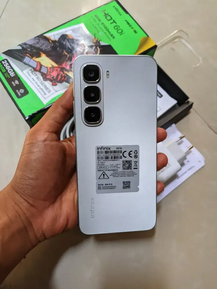 Infinix Hot 60i 8/256 (Baru 2 bulan)