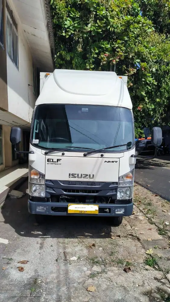 Isuzu Light Truck Box NMR81U (2022)