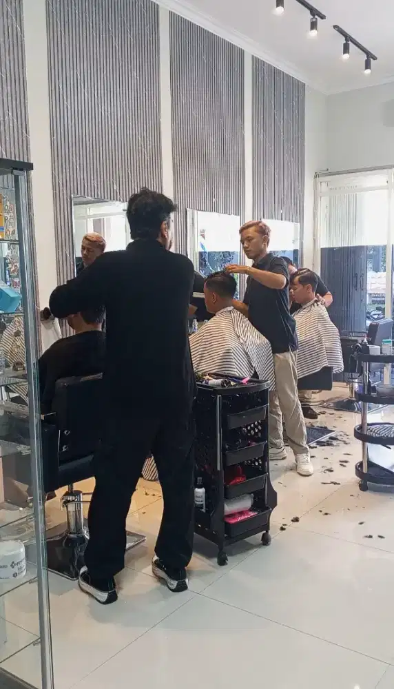 LOWONGAN - BARBERMAN BARBERSHOP