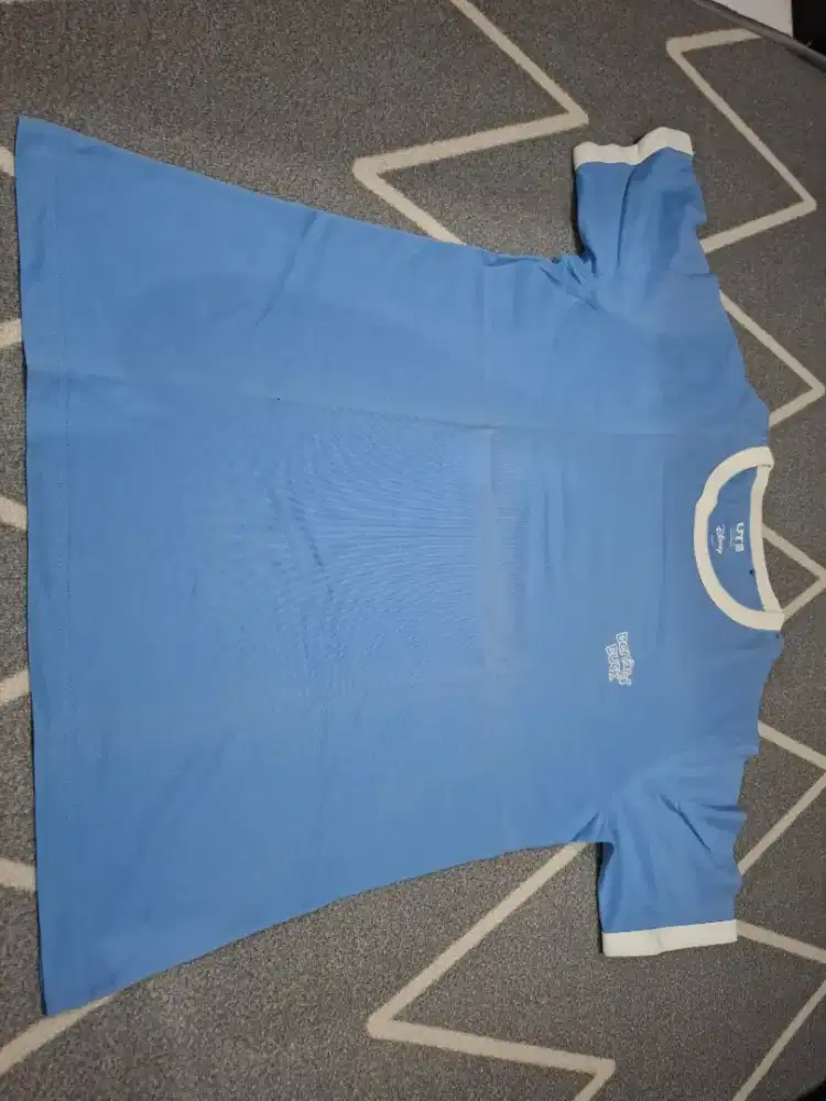 Kaos Uniqlo X Disney