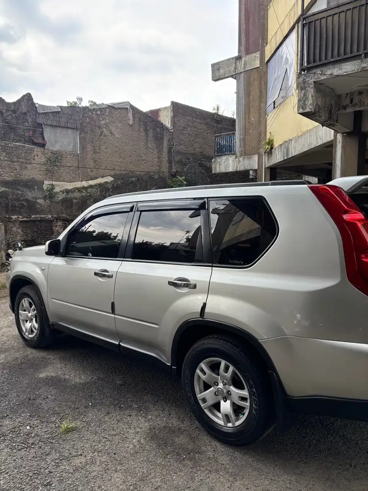 Nissan X-Trail 2011 Bensin