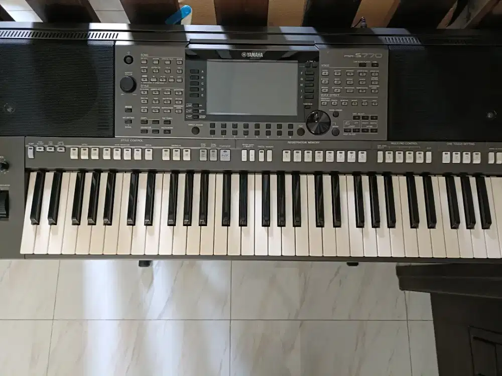 Keyboard Yamaha PSR-S770