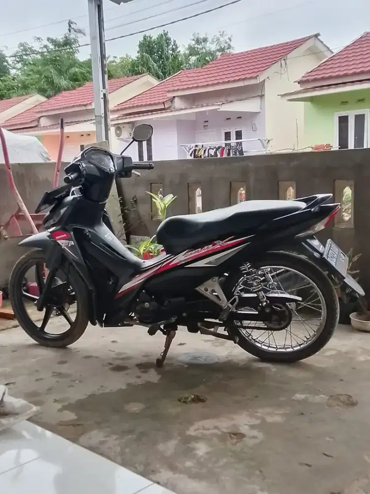 Revo X 2022 Tangan Pertama
