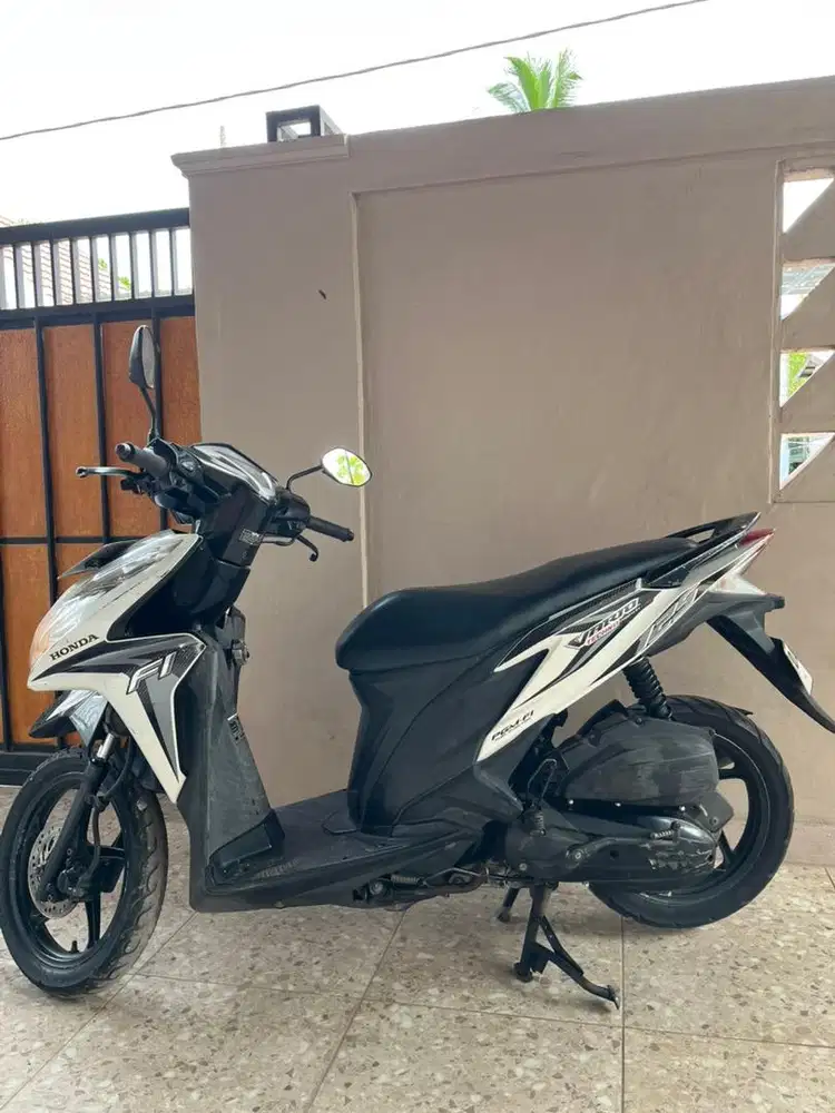 Vario 125 Putih
