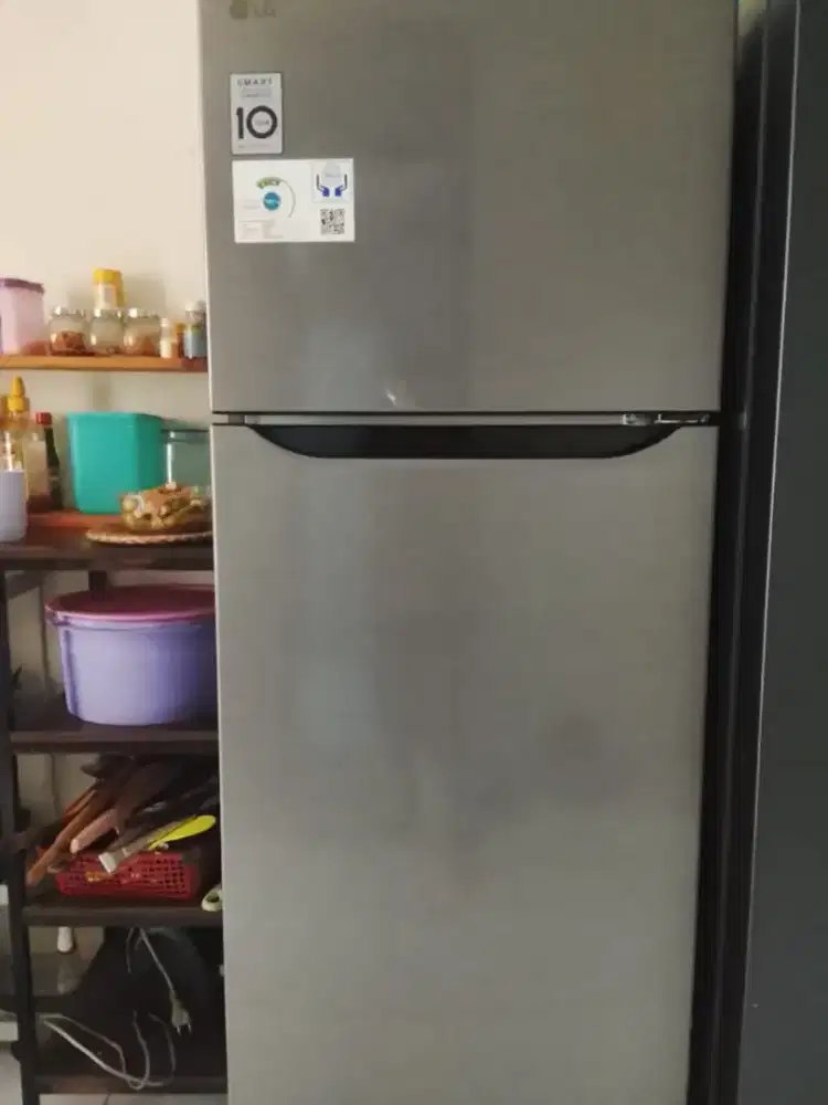 DIJUAL KULKAS LG SMART INVERTER LIKE NEW