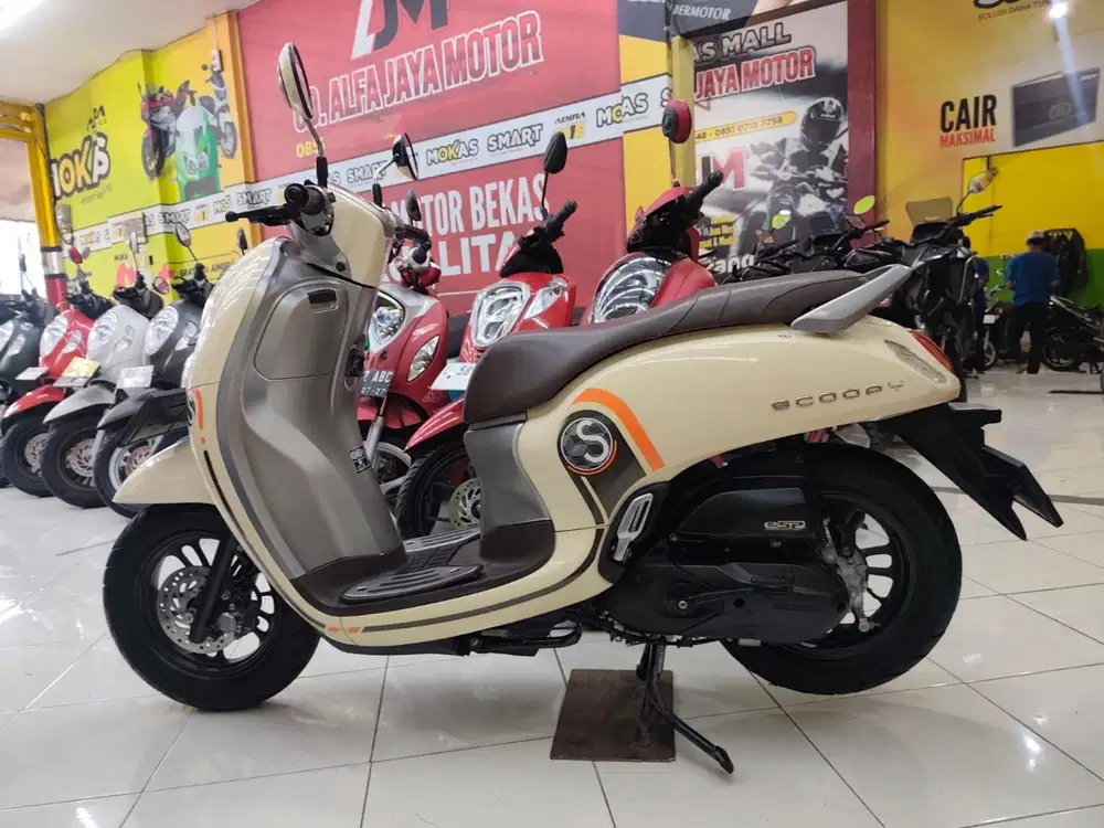 Honda Scoopy sporty tahun 2021