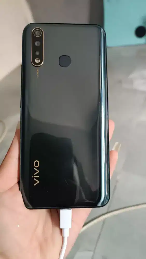 Jual hp vivo y19 8/256