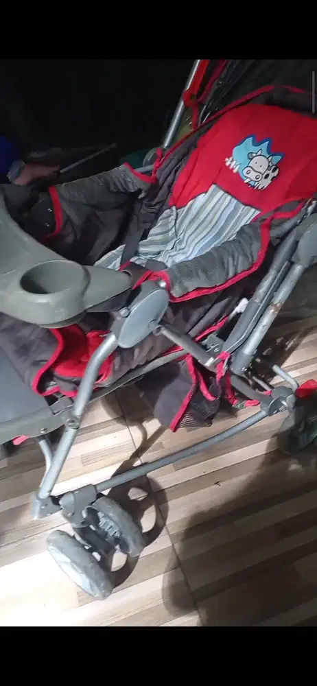 Stroller bayi bekas