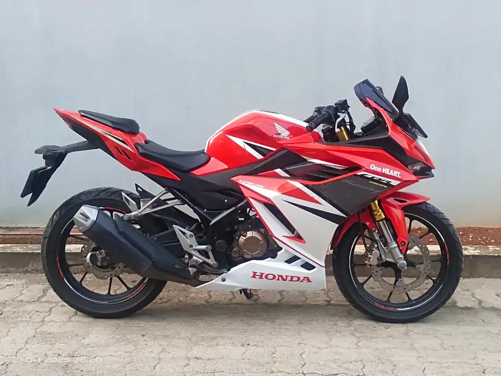 CBR 150 R , 2021