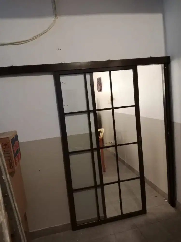 pintu sliding list ornamen dan polos