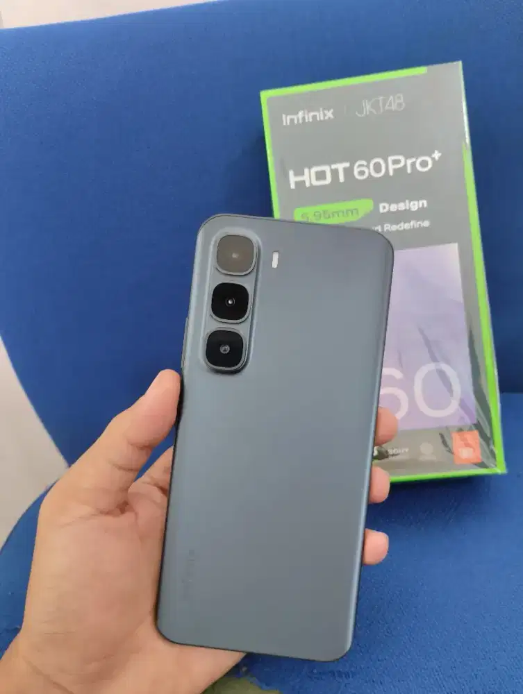 infinix Hot 60pro+ 8/128 like new