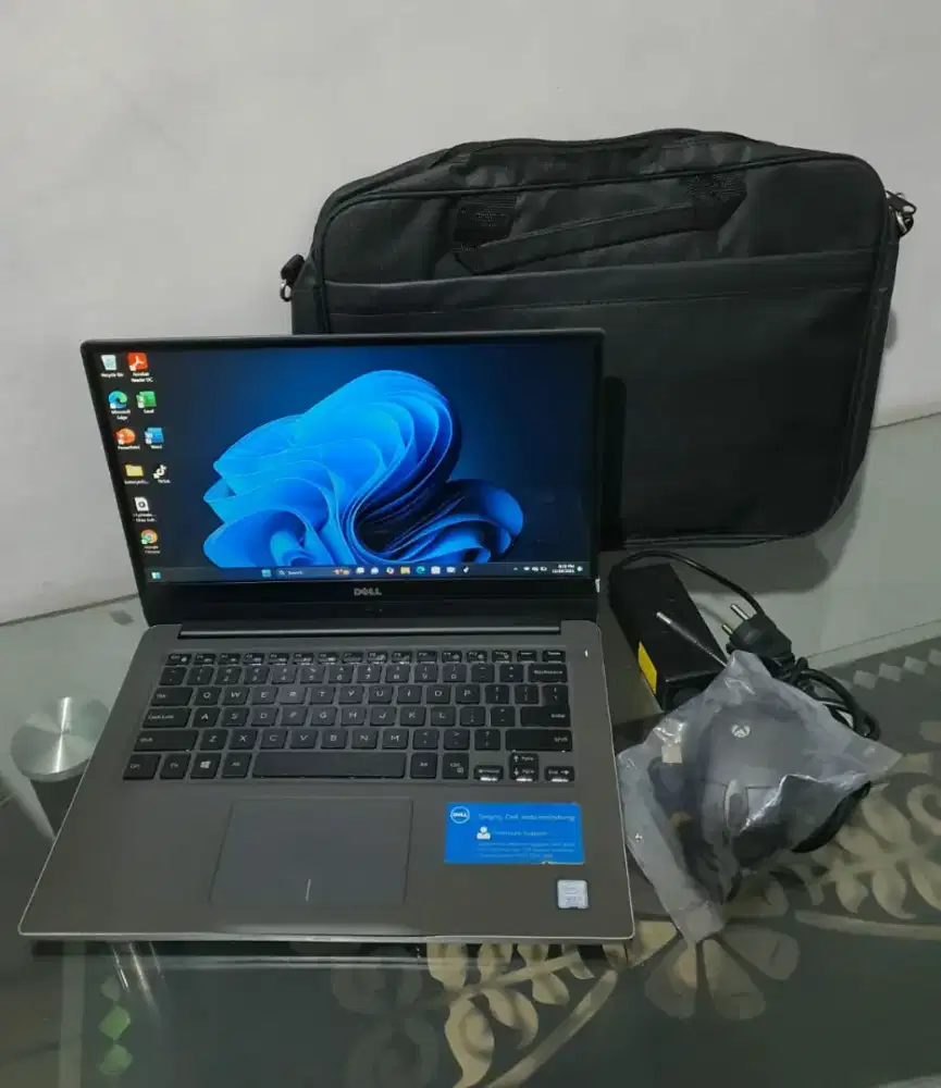 Laptop Dell Slim