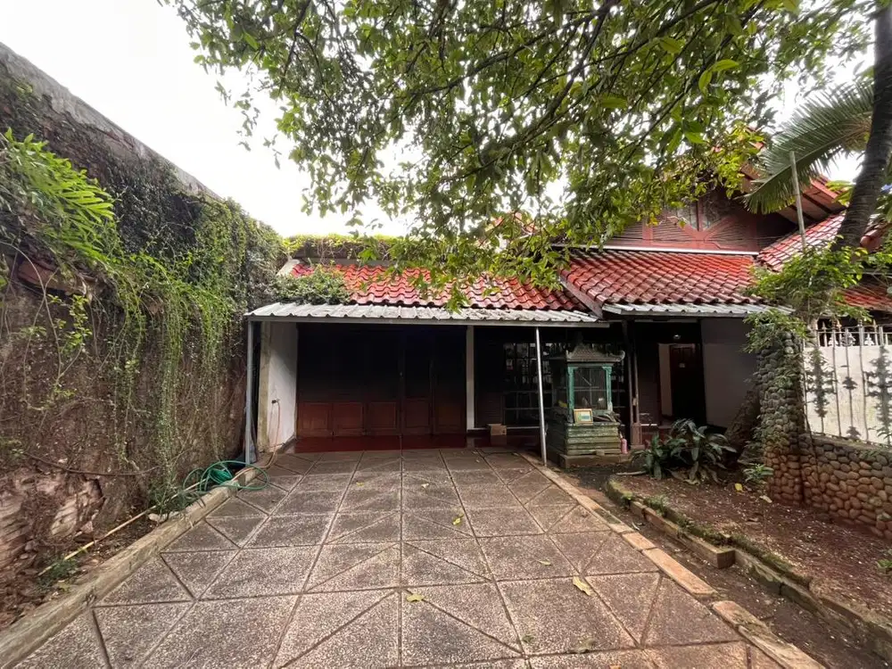 Jual Rumah Adem Luas Dekat Tol